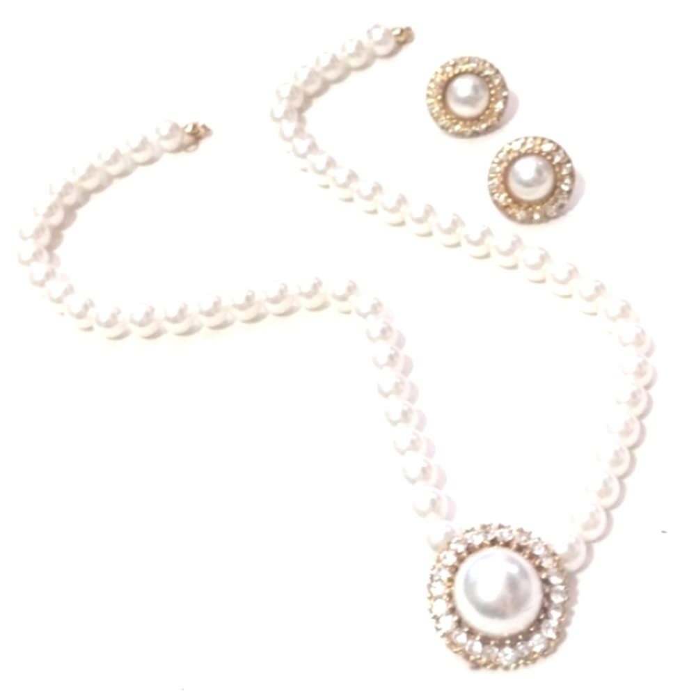 VINTAGE PEARL COLLAR NECKLACE AND MATCHING EARRINGS SET WITH CRYSTAL RHINESTONES - Picture 1 of 9